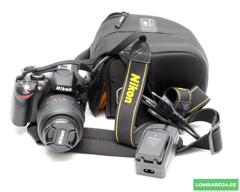 Nikon EOS D3200 + Nikon DX AF-S NIKKOR 18-55mm