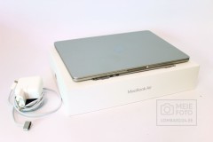 MacBook Air 2025 M4 13-inch