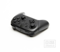 Nintendo Switch Pro Controller