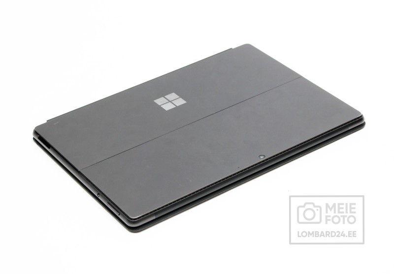 Microsoft Surface Pro 8