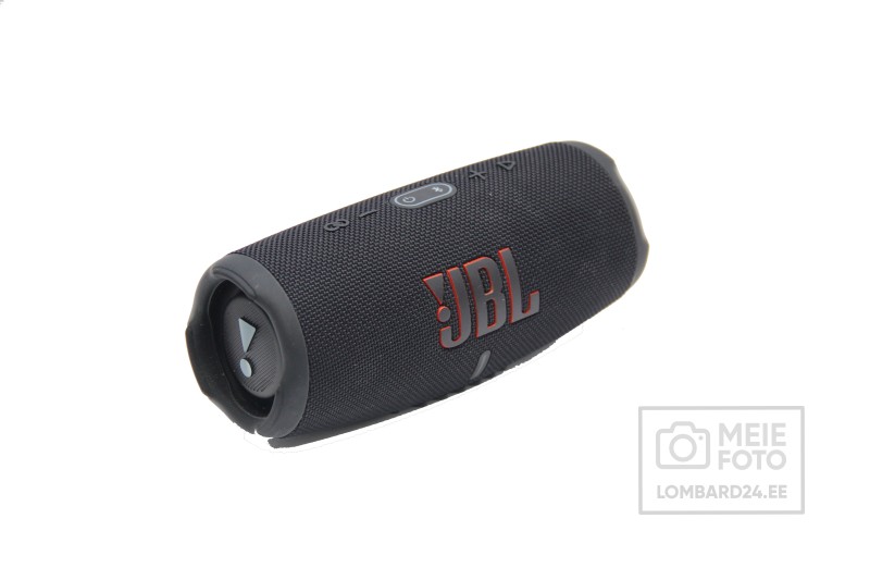 JBL Charge 5