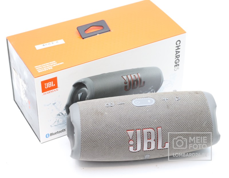 JBL Charge 5