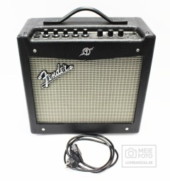 FENDER MUSTANG I (V2)