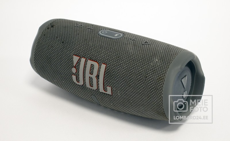 JBL Charge 5