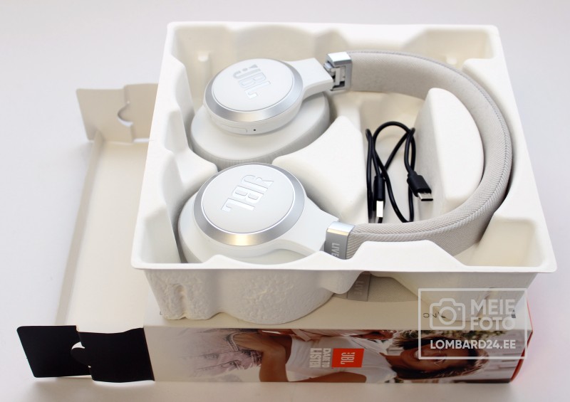 JBL Live 770NC