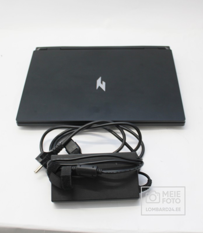 Acer Nitro 16 R7-8HS