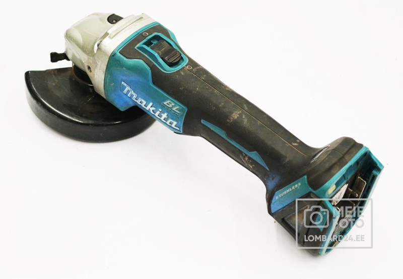 Makita DGA504
