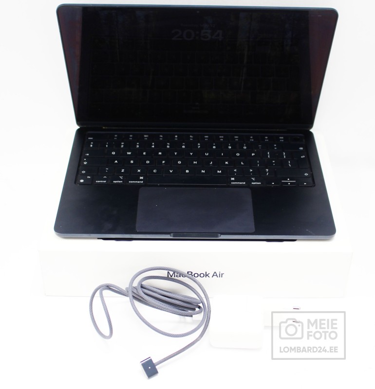 Apple MacBook Air 13 (M2, 2022) 8/256