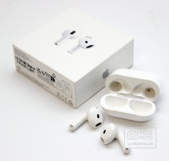 Apple AirPods 4