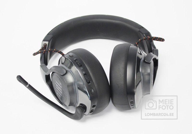 JBL Quantum 800