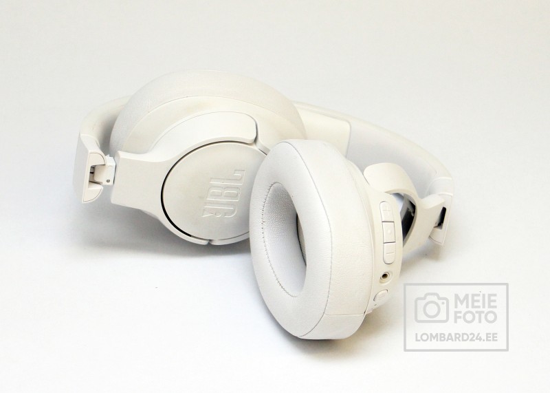 JBL Tune760NC