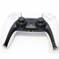 Mängukonsool Sony Dualsense haptiline tagasiside adaptiivsed päästikud