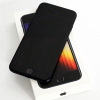 Mobiiltelefon iPhone SE 3 64GB