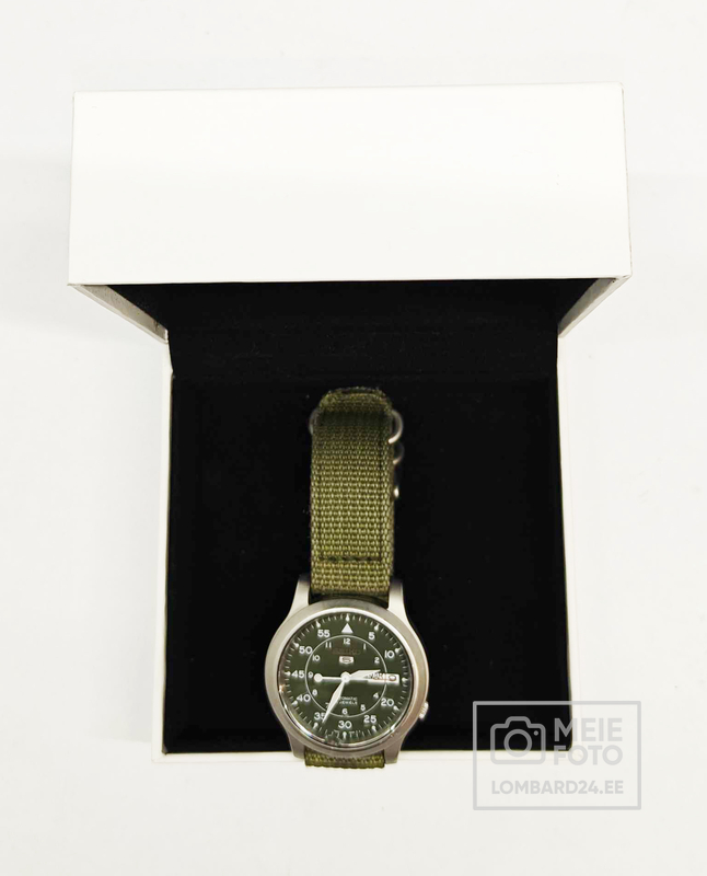 Kell Seiko 5 7S26-02J0 roheline sihverautomaat