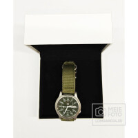 Kell Seiko 5 7S26-02J0 roheline sihverautomaat