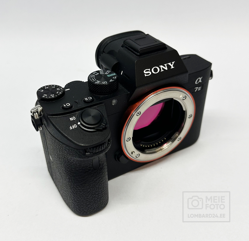 Kaamera Sony Alpha A7 III peeglita 24.2MP täiskaader